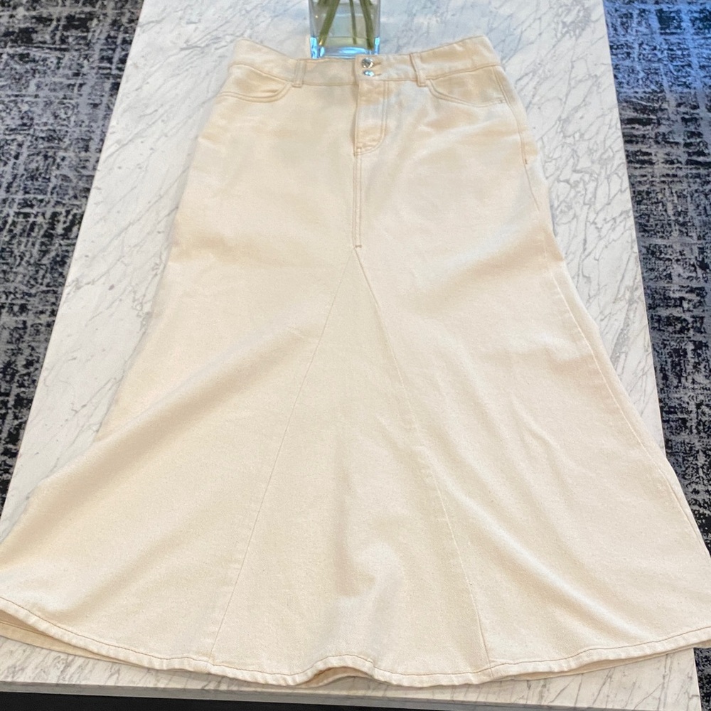 Zara Elegant Cream A-Line Skirt